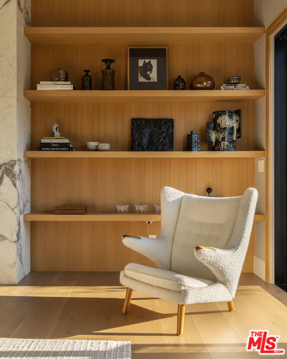 455 N Bundy Drive, Los Angeles CA: https://media.crmls.org/mediaz/3dd0ea2e-3799-4929-982b-d7e9ceb96f24.jpg