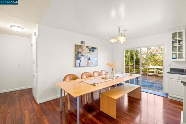 Image 12 of 40 For 11 Greyfell Pl