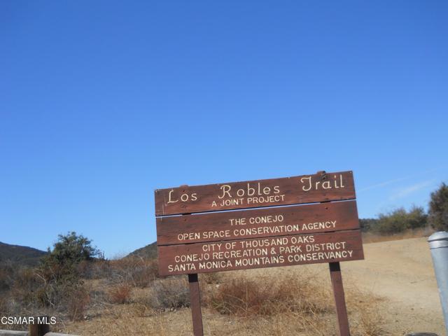 Quails trail hiking sign