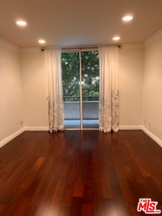 1880 Veteran Avenue, Los Angeles CA: https://media.crmls.org/mediaz/3dd24dfc-aa3b-4d41-be26-74ac1fd6db49.jpg