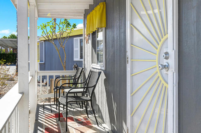 7 Sand Creek, Cathedral City CA: https://media.crmls.org/mediaz/3dd2d7ce-993b-4f27-8319-86e8f30b0a85.jpg