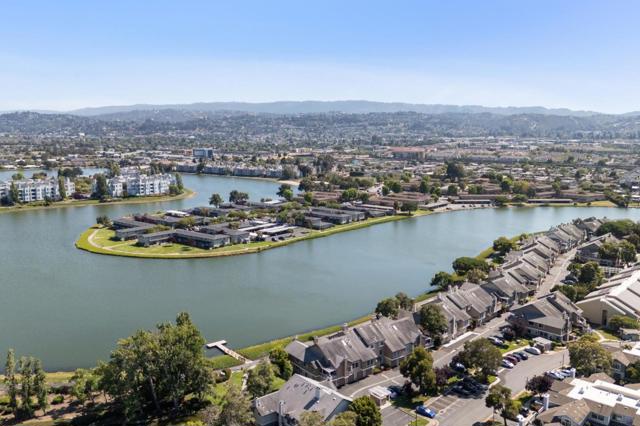 2309 Vista Del Mar, San Mateo CA: https://media.crmls.org/mediaz/3dd35005-38e6-4798-8cd9-cd1948403212.jpg