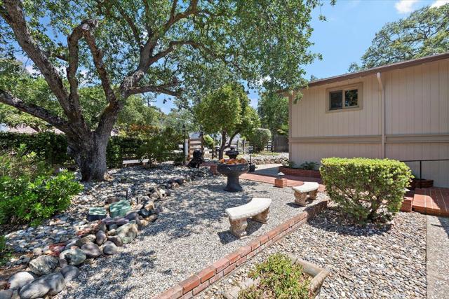 17095 Summit Way, Los Gatos CA: https://media.crmls.org/mediaz/3dd470fb-48f5-4a22-b8b5-be72466dde9f.jpg