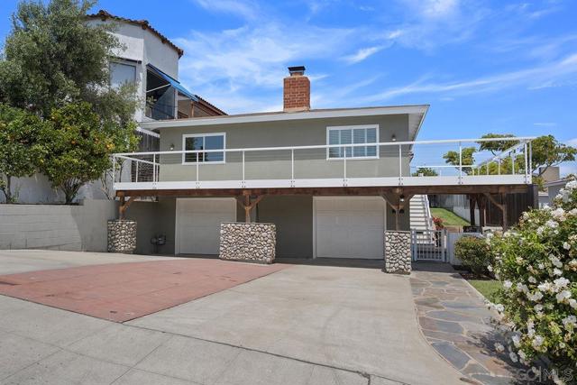 3428 Garrison St, San Diego CA: https://media.crmls.org/mediaz/3dd48105-9fca-4b1b-92b1-2b21c81d8edc.jpg