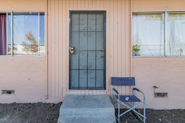 748 Clara Street, Oakland CA: https://media.crmls.org/mediaz/3dd506e9-9cba-43ab-9569-5239b6a8dcb6.jpg