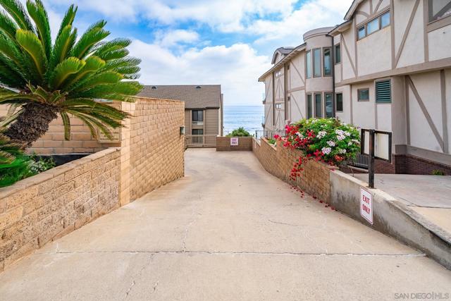 Image 35 of 45 For 2955 Ocean Street  19
