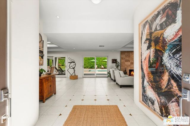 526 W Chino Canyon Road, Palm Springs, CA 92262