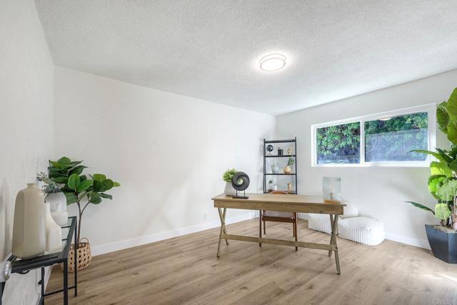 Detail Gallery Image 20 of 33 For 1350 Marabou Ln, Vista,  CA 92083 - 3 Beds | 2 Baths