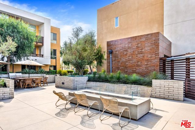 12760 Millennium Drive, Los Angeles CA: https://media.crmls.org/mediaz/3dd74816-267b-4fb3-aebb-e5476f895b76.jpg