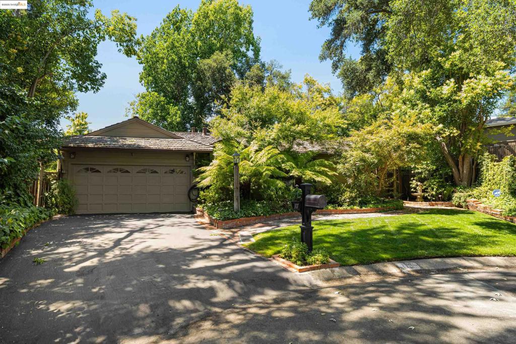 107 Burns Ct