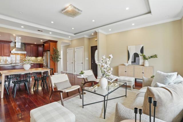 212 Sweeny Street, San Francisco CA: https://media.crmls.org/mediaz/3dd7e311-3771-47d4-87b0-f5841a0861a7.jpg