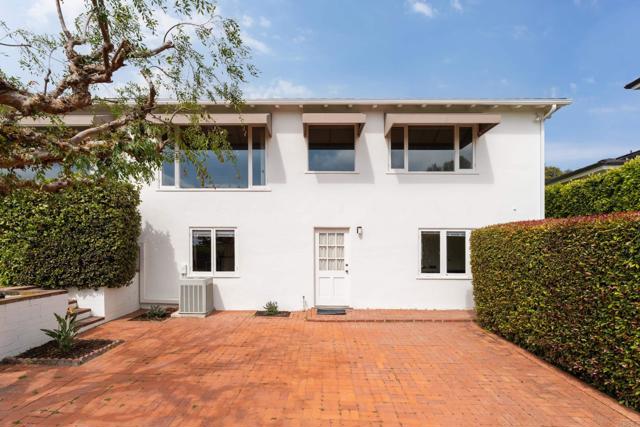 6018 Folsom Drive, La Jolla CA: https://media.crmls.org/mediaz/3dd86454-fb9a-498e-9fe2-208f63489c7d.jpg