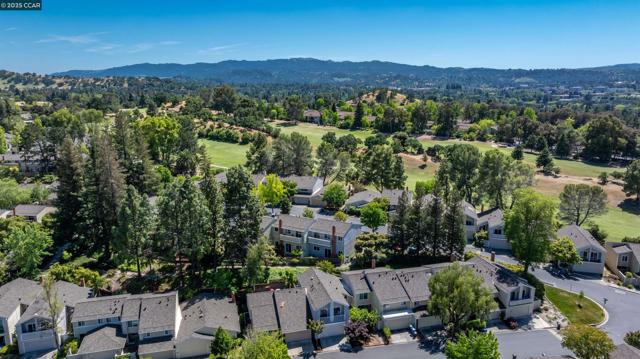 1513 Siskiyou Dr, Walnut Creek CA: https://media.crmls.org/mediaz/3dd88b2e-f7d4-498d-9fe0-8687170b5a95.jpg