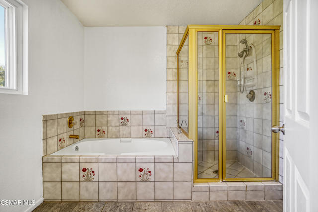 27802 Via Amistosa, Agoura Hills CA: https://media.crmls.org/mediaz/3dd8f468-5355-46ce-920c-43a2c08b3fda.jpg
