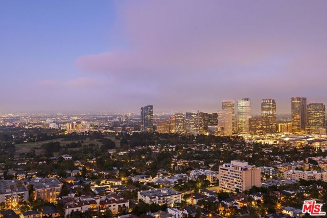 10490 Wilshire Boulevard, Los Angeles CA: https://media.crmls.org/mediaz/3dd91801-0d2b-4608-ae0f-cd105560f56c.jpg