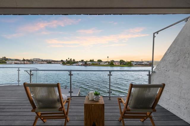 464 Fathom Drive, San Mateo CA: https://media.crmls.org/mediaz/3dd9827f-9749-4e21-9dee-c6cf990e5fe5.jpg