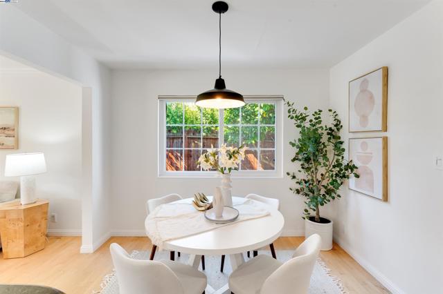1337 Pennsylvania Blvd, Concord CA: https://media.crmls.org/mediaz/3dda3c03-24f4-4370-bd57-4e255f797db9.jpg
