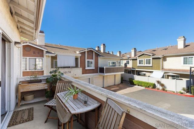 10180 Palm Glen Dr, Santee CA: https://media.crmls.org/mediaz/3dda4d5e-7c29-449b-ba69-068ad7b05996.jpg