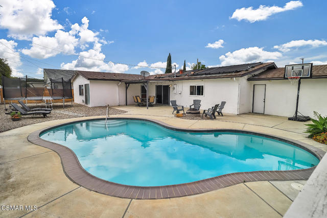 168 E Gainsborough Road, Thousand Oaks CA: https://media.crmls.org/mediaz/3ddb6846-9f19-478b-9a26-303a6a49fc3e.jpg