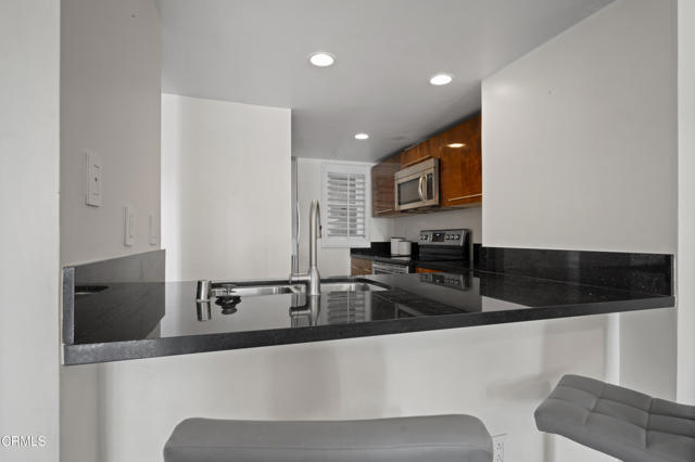 1200 Pacific Coast Highway, Huntington Beach CA: https://media.crmls.org/mediaz/3ddc72fb-5019-40ea-991a-4eeb827ee540.jpg