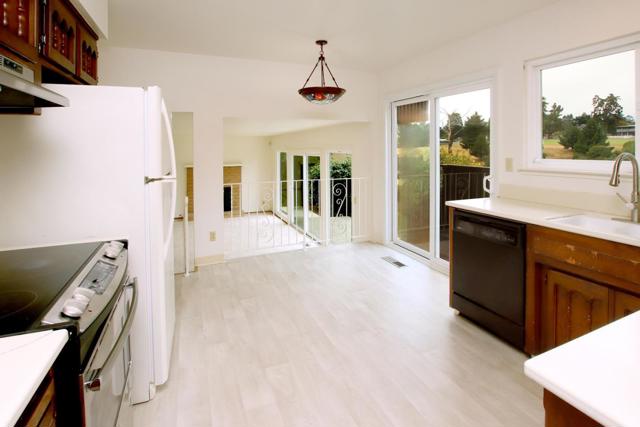 1079 Sumner Avenue, Aptos CA: https://media.crmls.org/mediaz/3ddc86d5-98b9-41bc-a73c-ff2e02526ee8.jpg