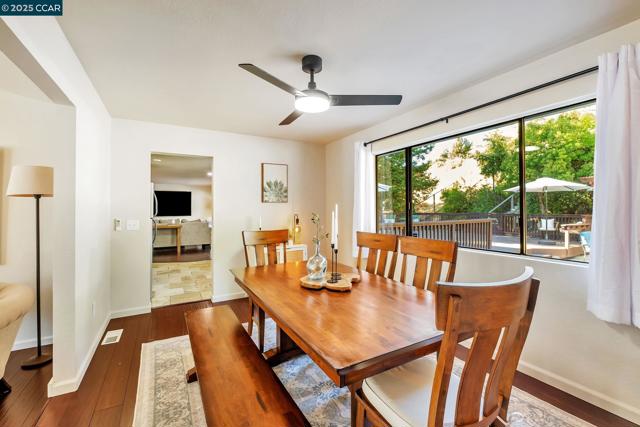 154 Turnberry Way, Vallejo CA: https://media.crmls.org/mediaz/3ddc9759-a189-4210-bc91-00350c2eea8e.jpg