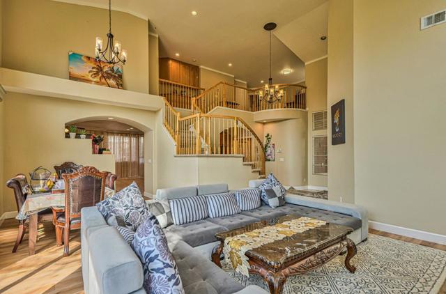 Image 6 of 35 For 9740 Linnet Court