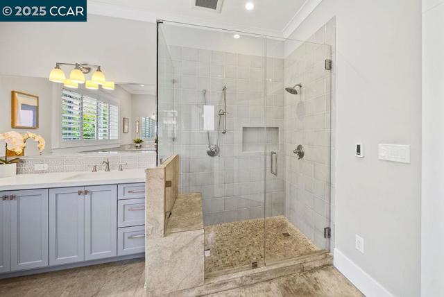 100 Alderwood Rd, Walnut Creek CA: https://media.crmls.org/mediaz/3dddaf30-3ca3-423e-8038-b7d5c68b1dba.jpg