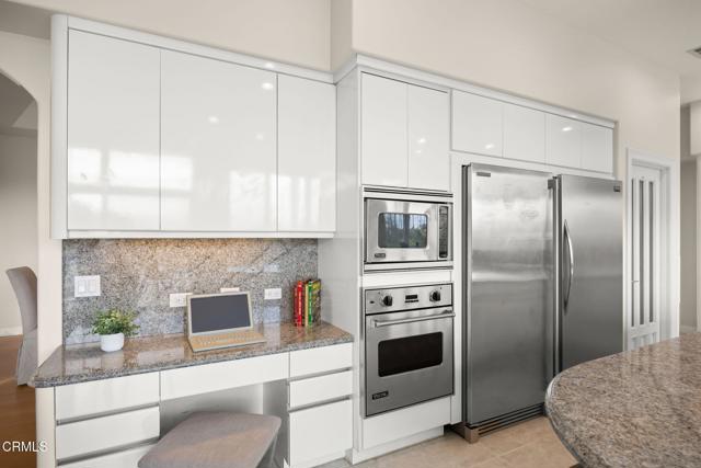 3097 Bayshore Avenue, Ventura CA: https://media.crmls.org/mediaz/3dde0c62-8dac-4fdb-9b9b-8e54177f1c2c.jpg