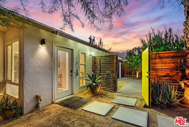 3963 E Calle San Antonio, Palm Springs, CA 92264