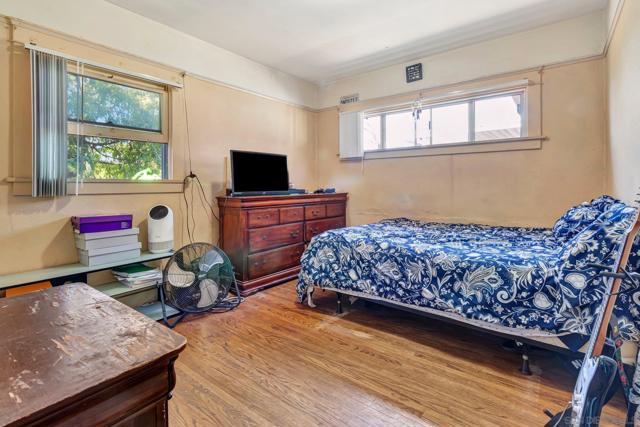 9065 67 Lemon St, Spring Valley CA: https://media.crmls.org/mediaz/3de046fe-ca32-41ca-8349-0483e1d2fec2.jpg