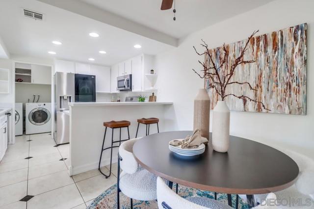 10262 Michala, Santee CA: https://media.crmls.org/mediaz/3de06c94-4079-4123-85d1-df2ac3b8f12f.jpg