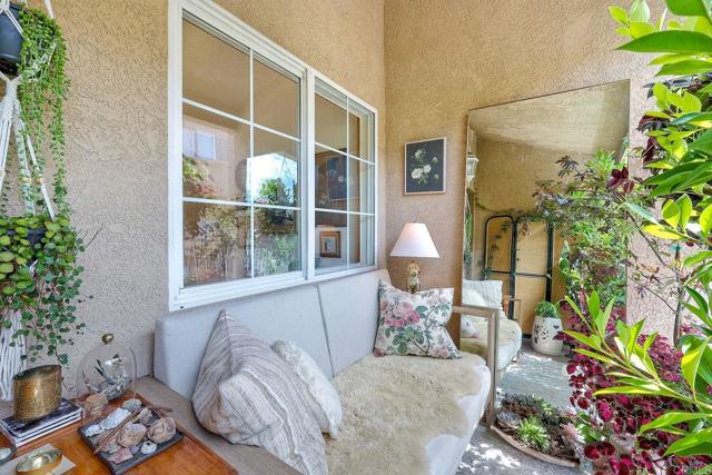 Detail Gallery Image 12 of 45 For 7544 Romeria St, Carlsbad,  CA 92009 - 3 Beds | 3 Baths