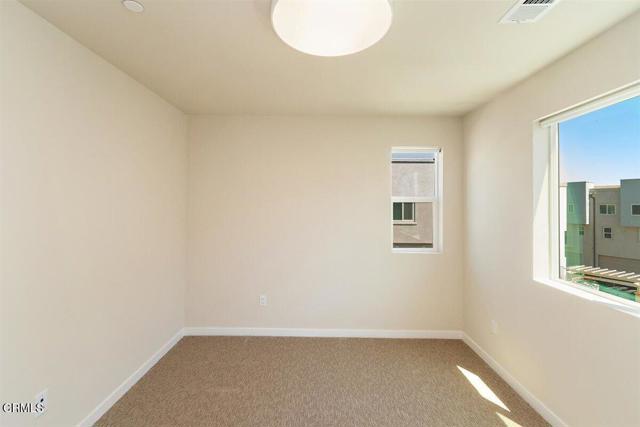 Detail Gallery Image 23 of 27 For 723 Heritage Ln, Upland,  CA 91784 - 2 Beds | 3/1 Baths