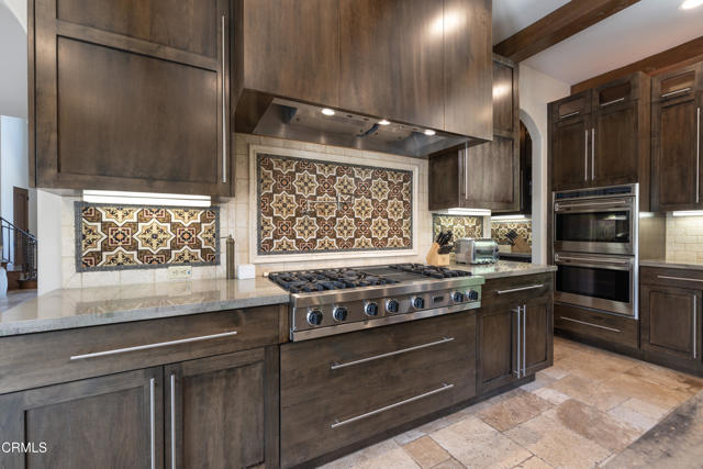 2330 Crystal Lane, Pasadena CA: https://media.crmls.org/mediaz/3de173a7-d9cb-4629-a561-83871418fcd7.jpg