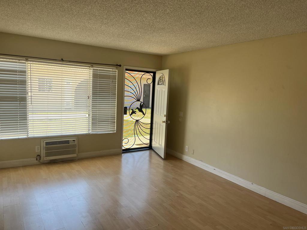 2012 Mission Ave - photo 4