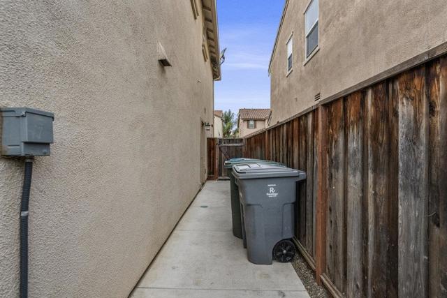 130 Lusitano Way, Gilroy CA: https://media.crmls.org/mediaz/3de21921-3eaf-4e2e-8169-251cded0ee1f.jpg