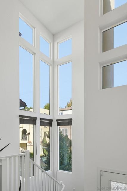 8337 Summit way, San Diego CA: https://media.crmls.org/mediaz/3de23eaf-4524-4219-9213-9e2f95f06d35.jpg