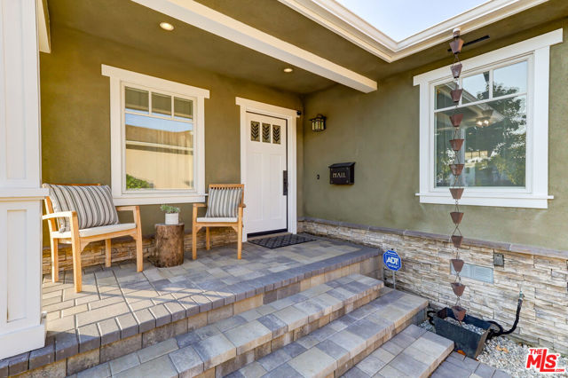 8500 Mcconnell Avenue, Los Angeles CA: https://media.crmls.org/mediaz/3de34423-8c57-4e83-acdd-c449c127c5b7.jpg