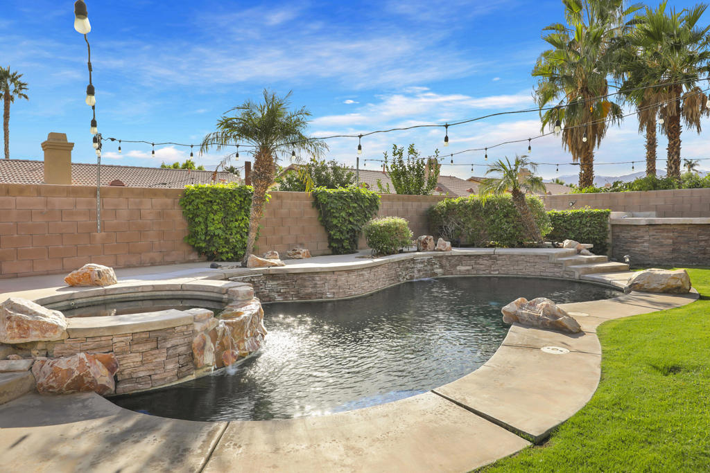 MLS #219138621DA image #3