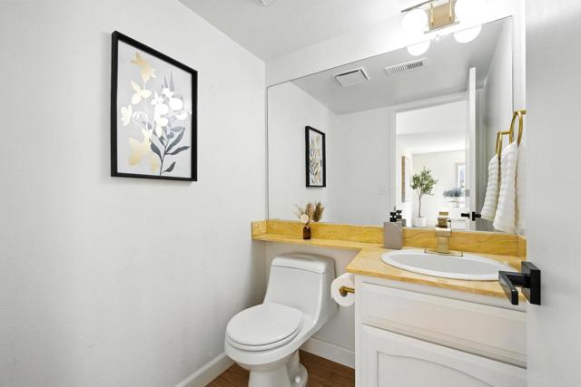 Detail Gallery Image 22 of 47 For 2165 Flying Hills Ln, El Cajon,  CA 92020 - 3 Beds | 2/1 Baths
