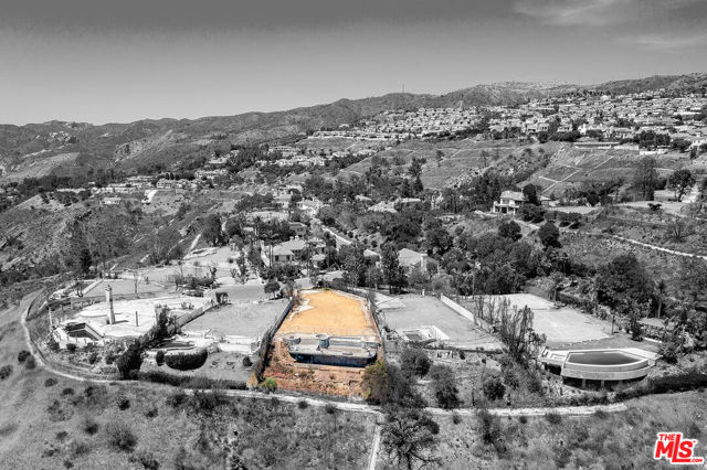 1120 Cumbre Alta Court, Pacific Palisades CA: https://media.crmls.org/mediaz/3de493ac-39de-4810-a57d-21e9ccb4b9ae.jpg