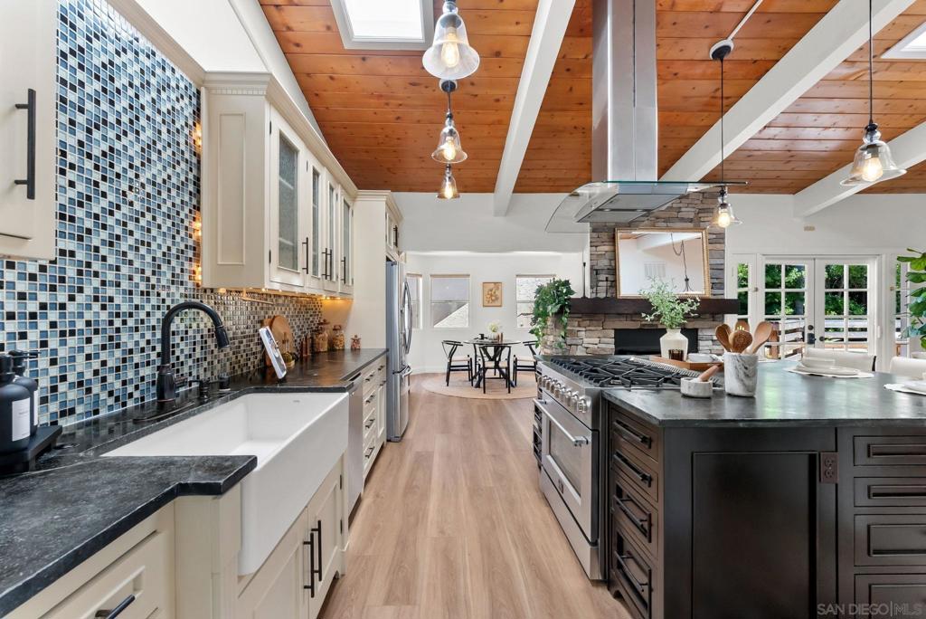 12832 Stone Canyon Rd - photo 8