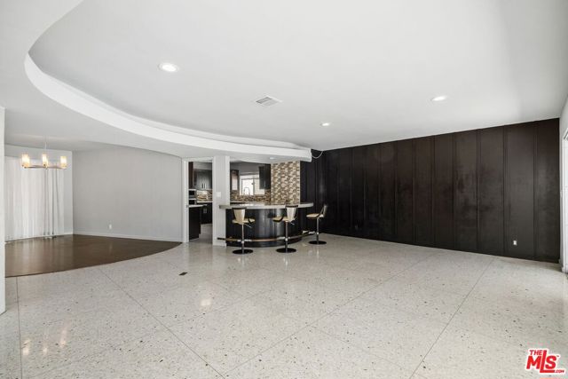 6616 Wooster Avenue, Los Angeles CA: https://media.crmls.org/mediaz/3de50ce7-2ba4-4e63-8cff-8404acef9650.jpg