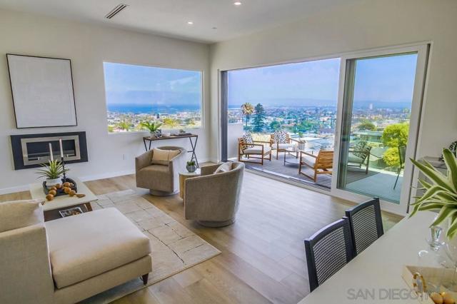 4607 Santa Cruz, San Diego CA: https://media.crmls.org/mediaz/3de56608-0d46-47ae-95d5-ab868902eb78.jpg