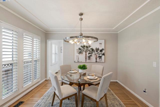 2806 Clay St, Alameda CA: https://media.crmls.org/mediaz/3de589b6-c797-4f38-a86d-a0996d6c5433.jpg