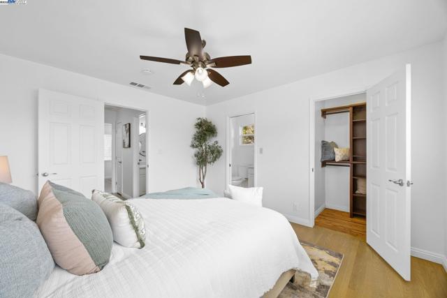 20089 Meadowlark Dr, Castro Valley CA: https://media.crmls.org/mediaz/3de60c75-c74d-4668-84dc-cfc87b26c43e.jpg
