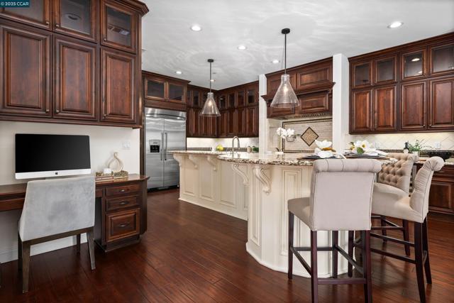 837 O'Brien Place, Danville CA: https://media.crmls.org/mediaz/3de60f56-8a0c-467e-b447-cd7b20660730.jpg