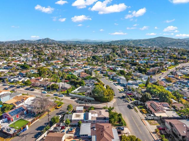 Image 23 of 33 For 2074 El Dora St