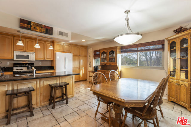 9740 Sepulveda Boulevard, 36 photo 7
